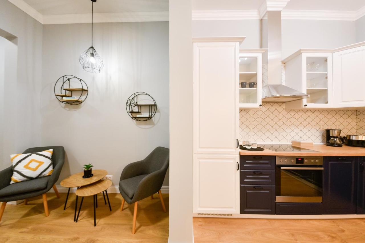 Victoria'S Old Town Deluxe Apartment (Adults Only) Temesvár Kültér fotó