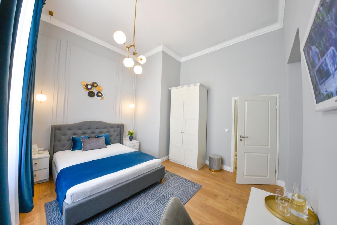 Victoria'S Old Town Deluxe Apartment (Adults Only) Temesvár Kültér fotó