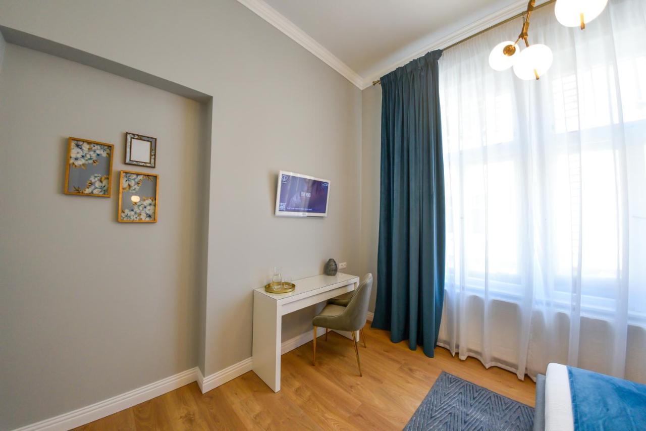 Victoria'S Old Town Deluxe Apartment (Adults Only) Temesvár Kültér fotó
