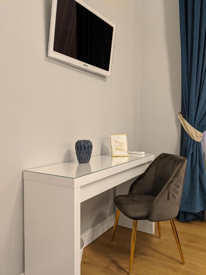 Victoria'S Old Town Deluxe Apartment (Adults Only) Temesvár Kültér fotó